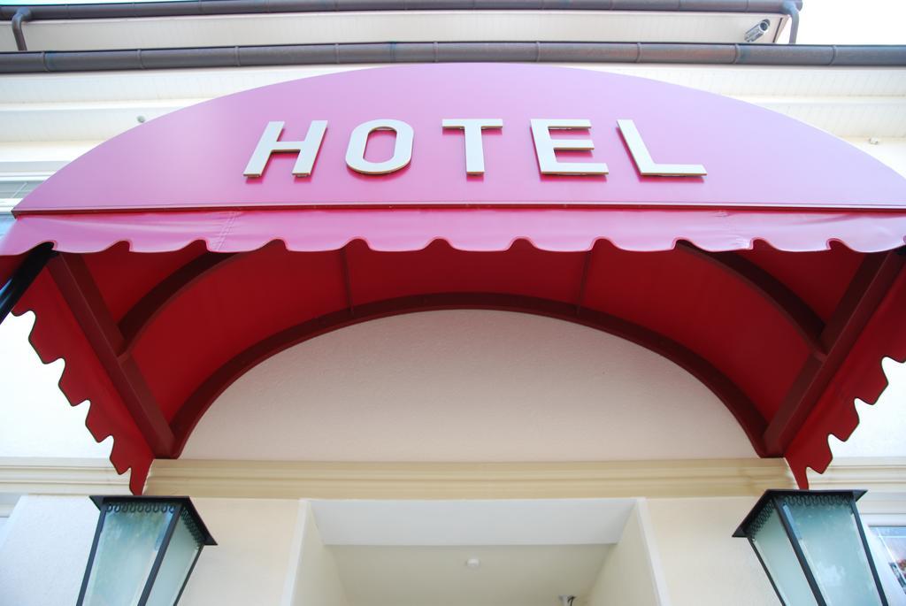 Hotel Muensterlaender Hof à Cloppenburg Extérieur photo